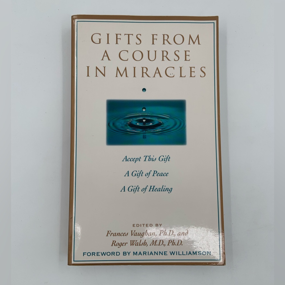 🌹New Listing🌹NWT Gifts from a Course in Miracles - Book